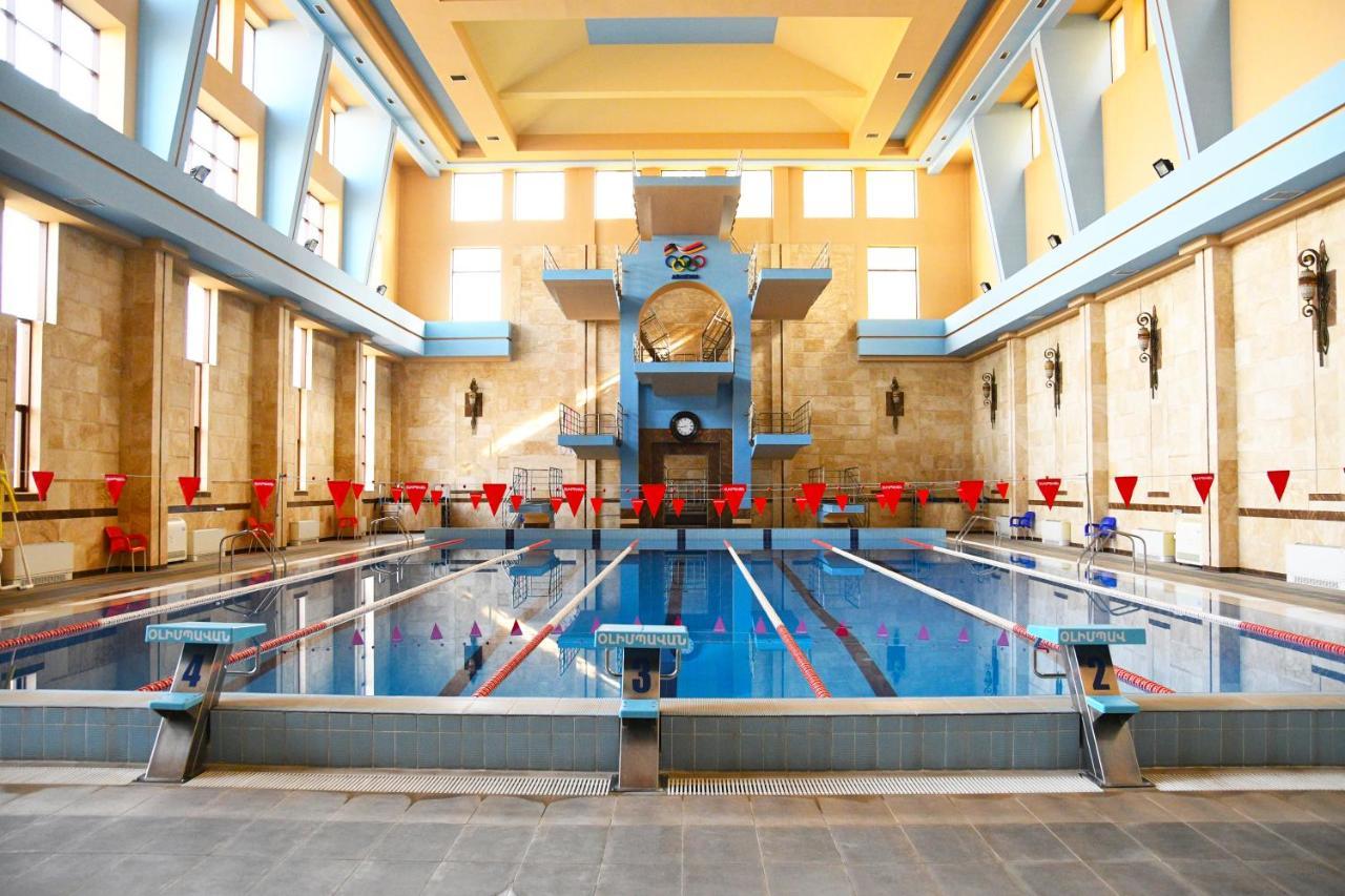 Olympavan Hotel يريفان المظهر الخارجي الصورة