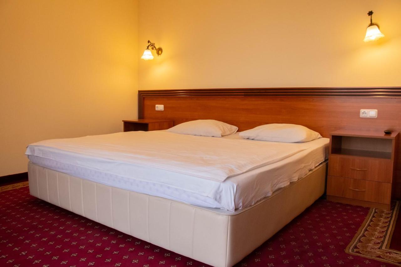 Olympavan Hotel يريفان المظهر الخارجي الصورة