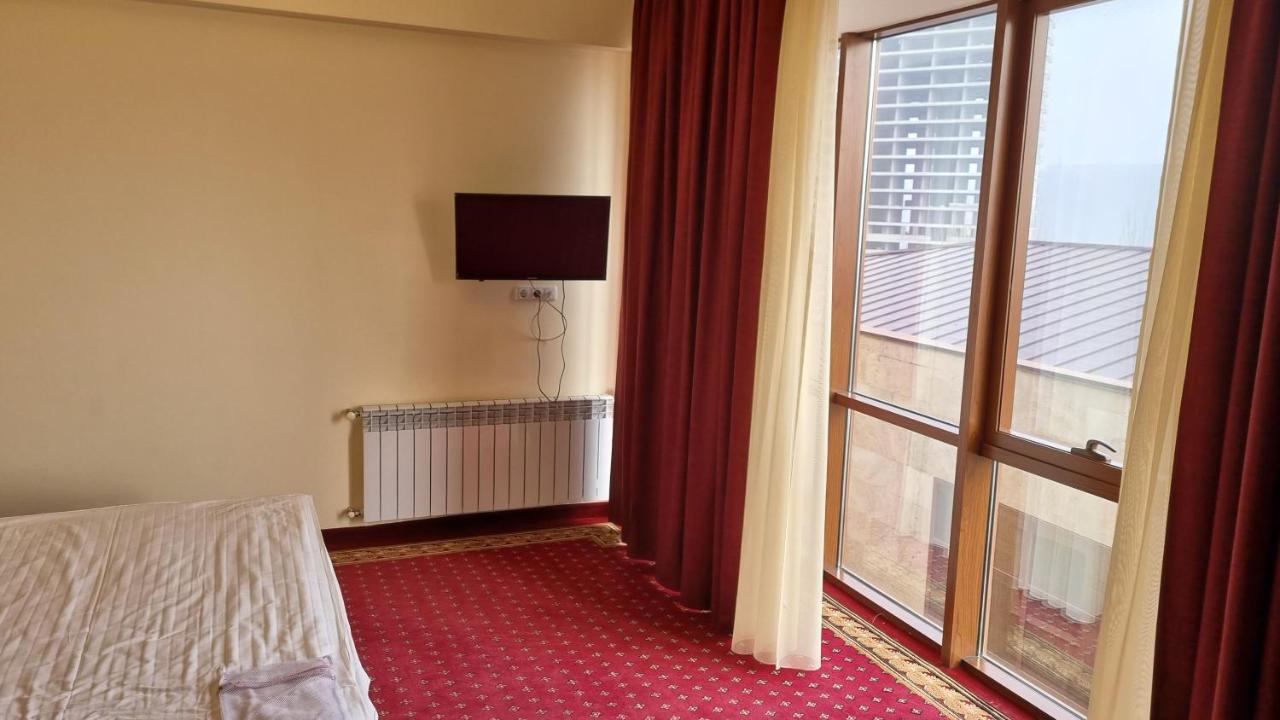 Olympavan Hotel يريفان المظهر الخارجي الصورة