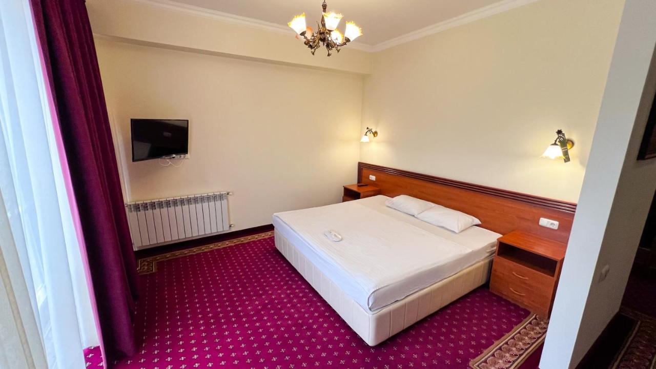 Olympavan Hotel يريفان المظهر الخارجي الصورة